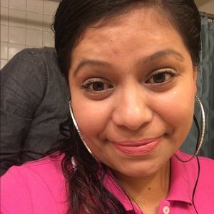 Meet your Posher, Marcela